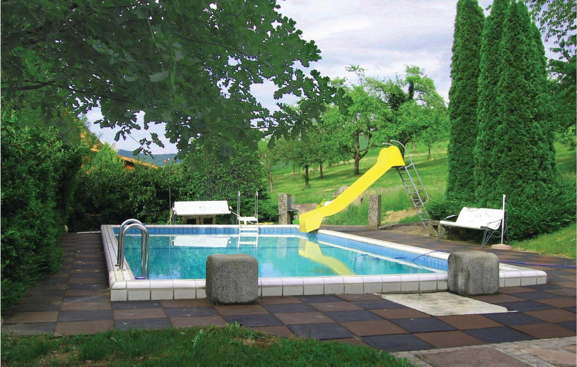 2 Bedroom Awesome Apartment In Welschensteinach Esterno foto